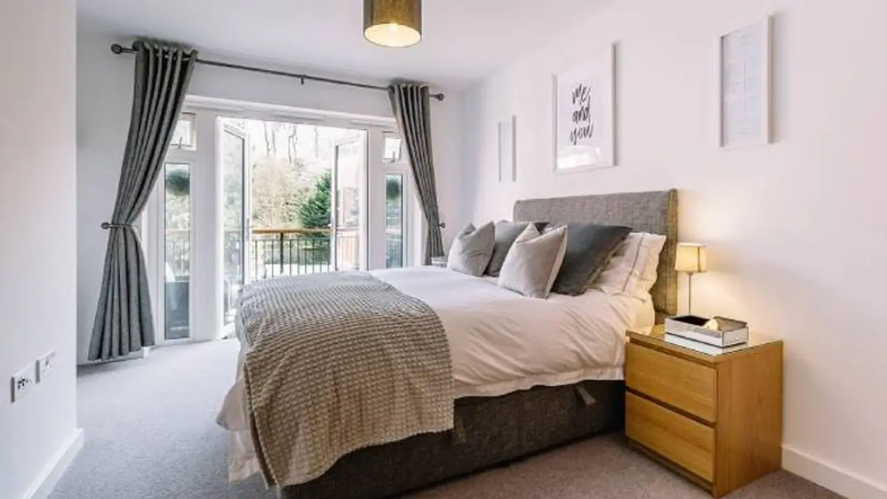 കട്ടിലിന്റെ ഒഴിഞ്ഞ ഭാ​ഗം വാടകയ്‍ക്ക് കൊടുത്ത് യുവതി സമ്പാദിക്കുന്നത് മാസം ഏകദേശം 42,000 രൂപ!