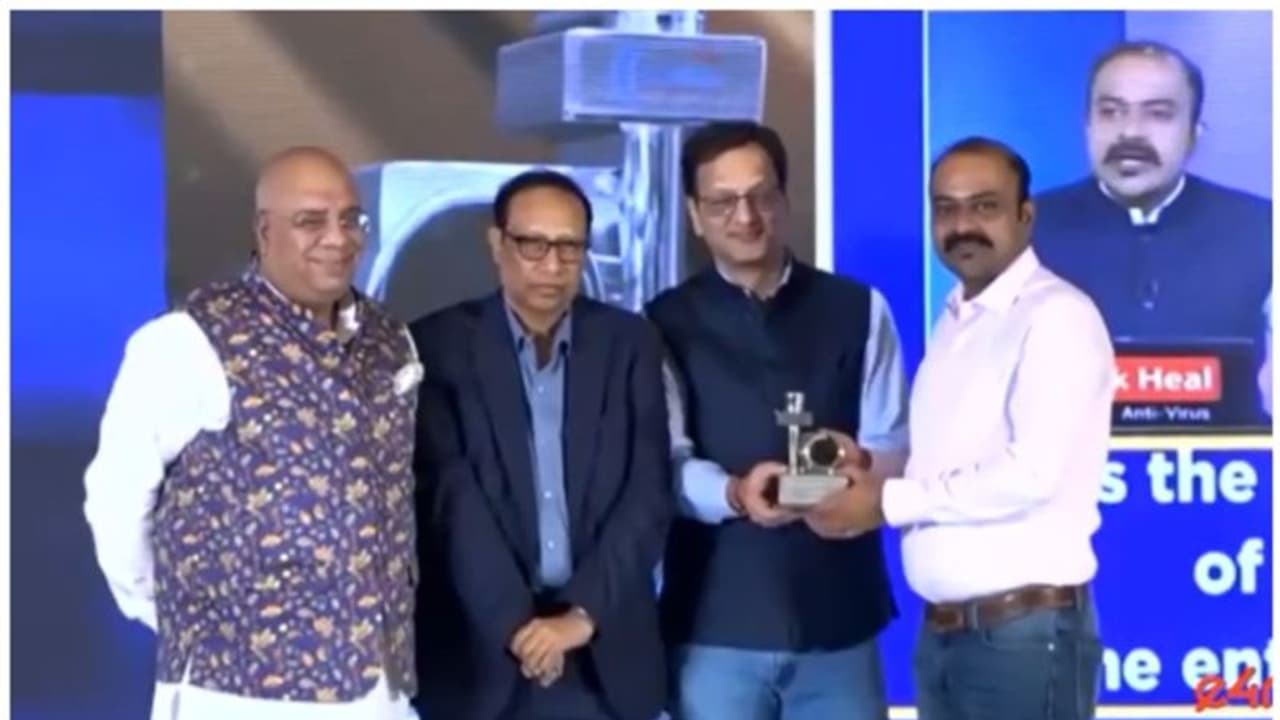 ఏషియానెట్ సువర్ణ చానెల్కు అవార్డుల పంట.. 9 ఈఎన్బీఏ పురస్కారాలు కైవసం ఏషియానెట్ సువర్ణ చానెల్కు అవార్డుల పంట.. 9 ఈఎన్బీఏ పురస్కారాలు కైవసం