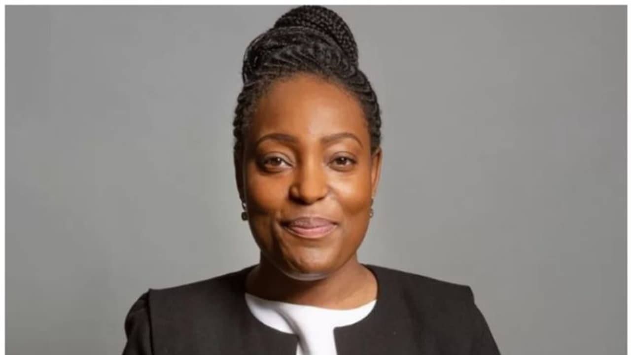 ഇന്ത്യന് സ്ത്രീകളില് അയണിന്റെ കുറവ് നികത്താന് റേഡിയോ ആക്റ്റീവ് ചപ്പാത്തി; ബ്രിട്ടനില് പുതിയ വിവാദം ഇന്ത്യന് സ്ത്രീകളില് അയണിന്റെ കുറവ് നികത്താന് റേഡിയോ ആക്റ്റീവ് ചപ്പാത്തി; ബ്രിട്ടനില് പുതിയ വിവാദം