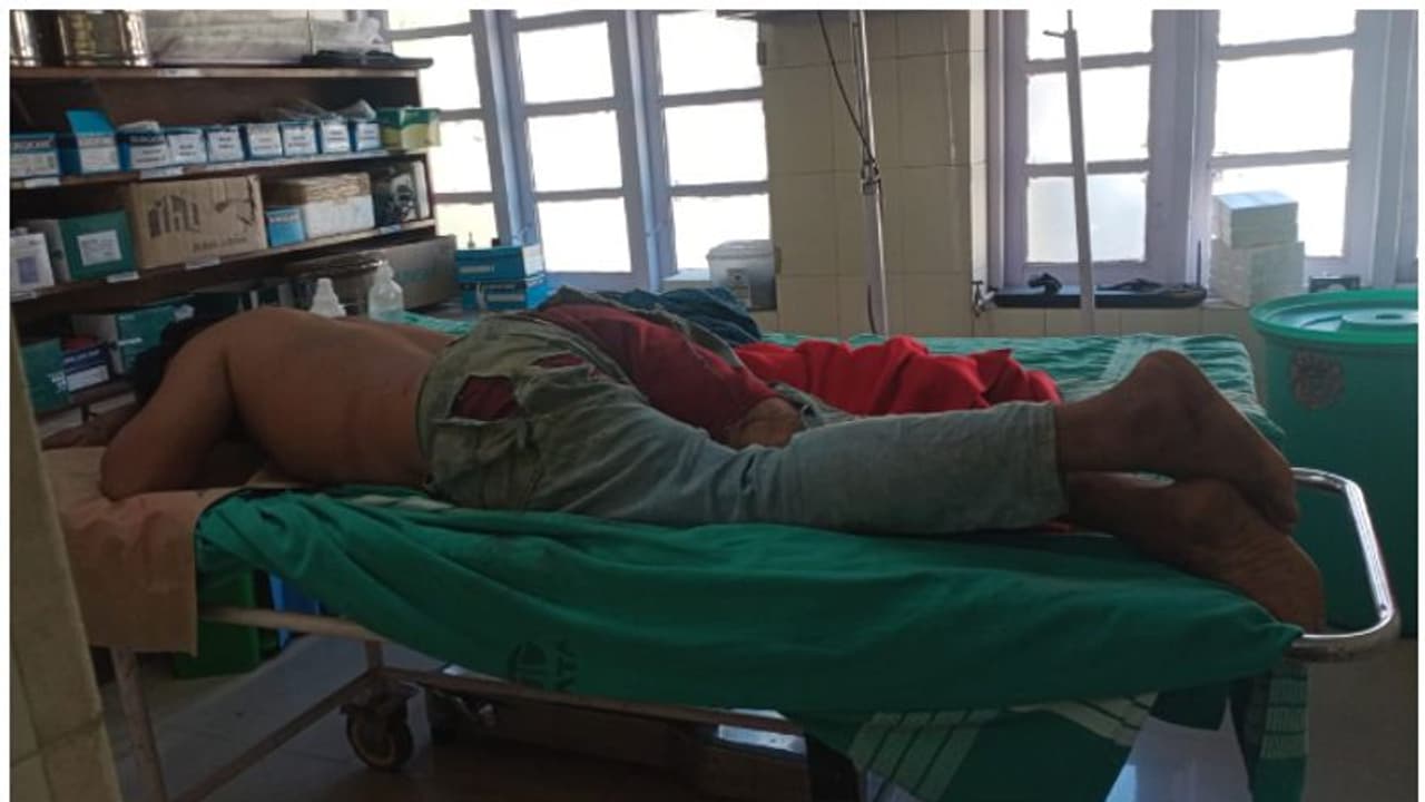 ജില്ല കടന്ന് പ്രതികളുടെ പിന്നാലെ, അപ്രതീക്ഷിത ആക്രമണം; പതറിയില്ല, കുത്തേറ്റിട്ടും മൂന്ന് പേരെ കുടുക്കി പൊലീസ്