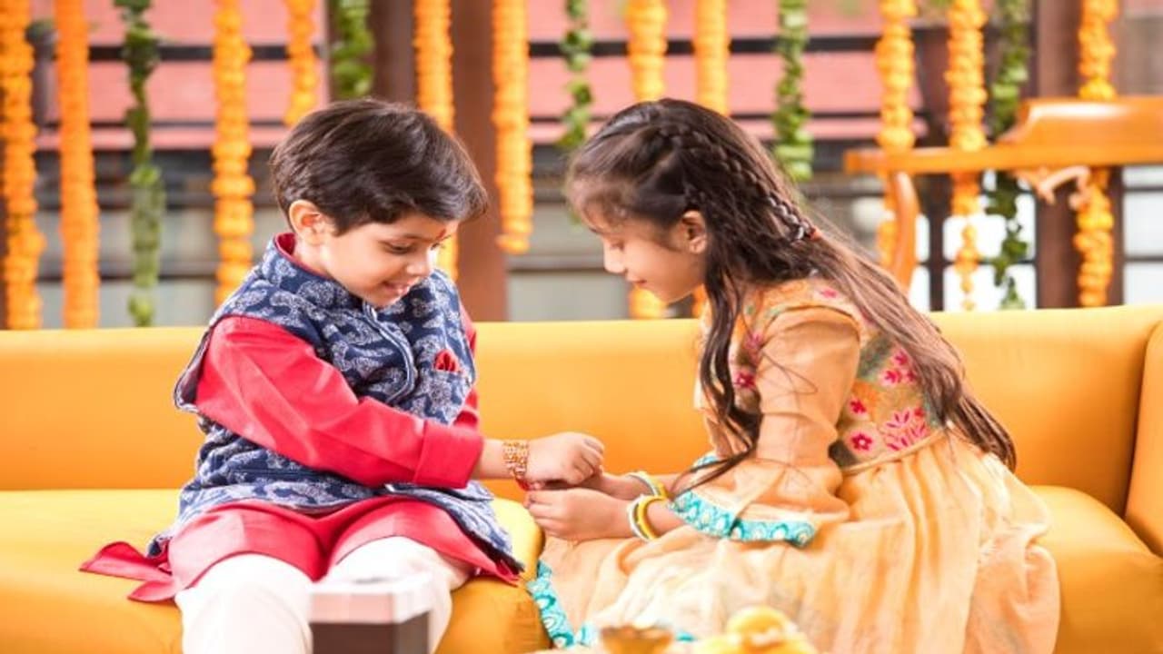 Raksha Bandhan 2023: क्यों मनाया जाता है भाई बहन का त्यौहार, क्या है इसका महत्व ? जानें 
