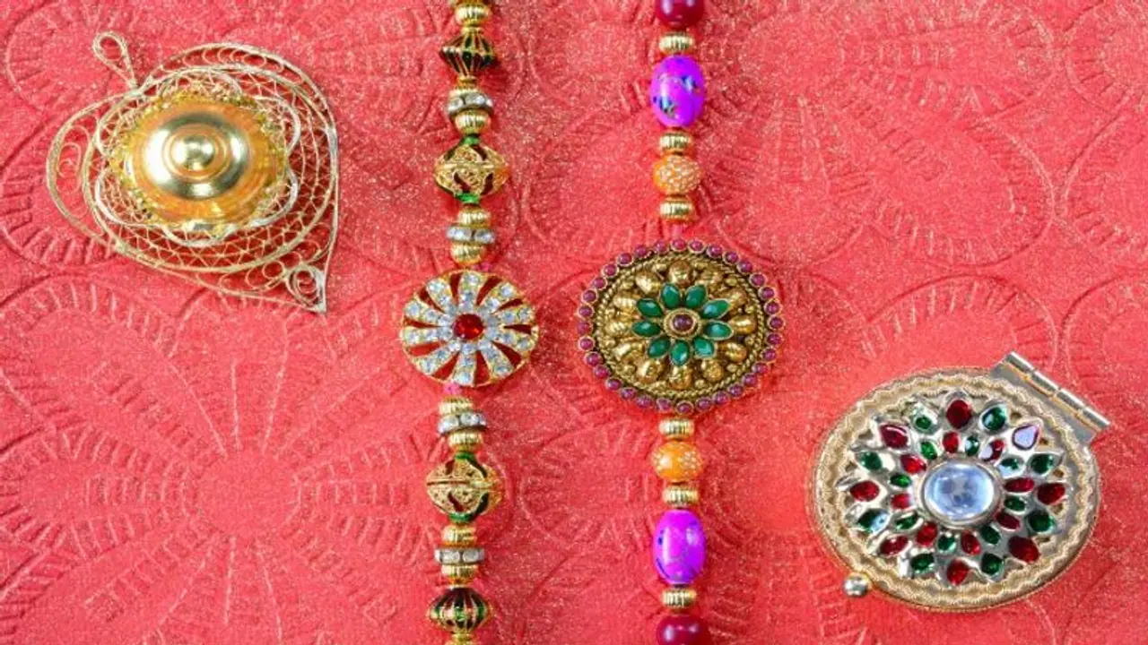 Raksha Bandhan 2023:  जाने लें राखी बांधने का सही तरीका, बाद में हो सकता है पछतावा 