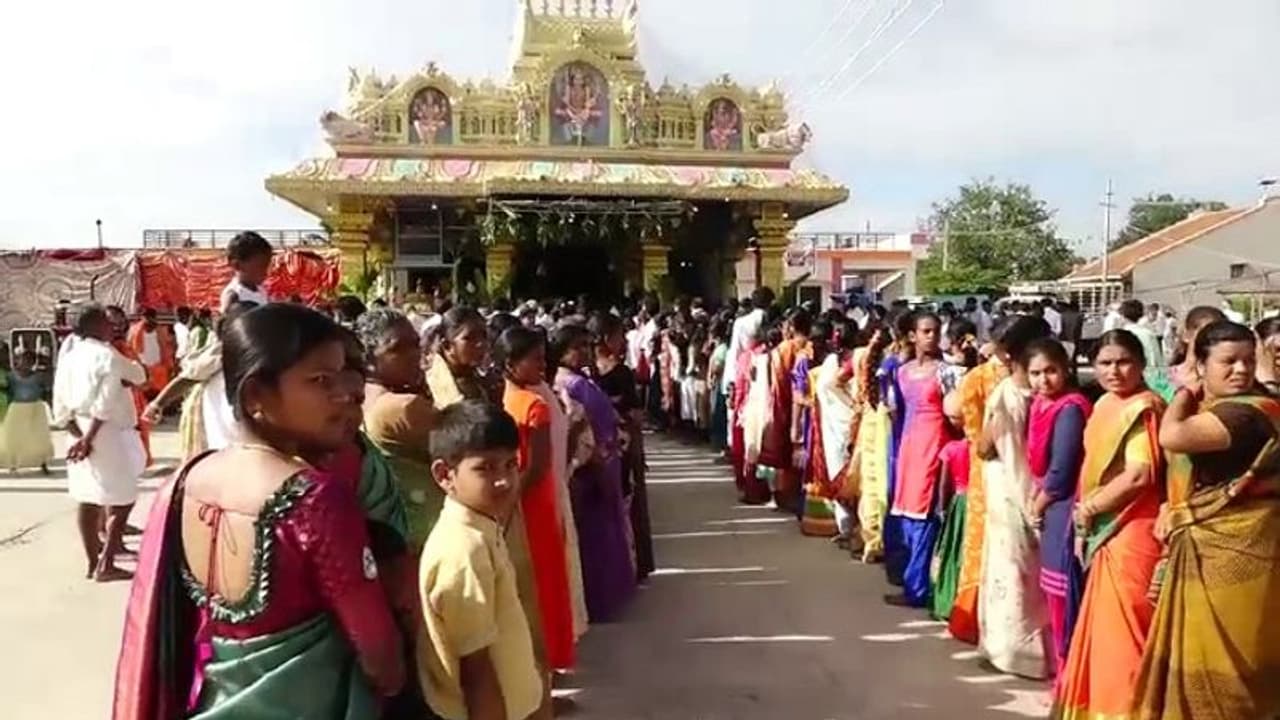 ಚಿಕ್ಕಮಗಳೂರು: ಮೂರ್ತಿಯ ಮೇಲೆ ಹುತ್ತ ಆವರಿಸಿದ್ದಕ್ಕೆ ಗರ್ಭಗುಡಿಯ ದೇವರನ್ನೇ ವಿಸರ್ಜಿಸೋ ಅಚ್ಚರಿ..!