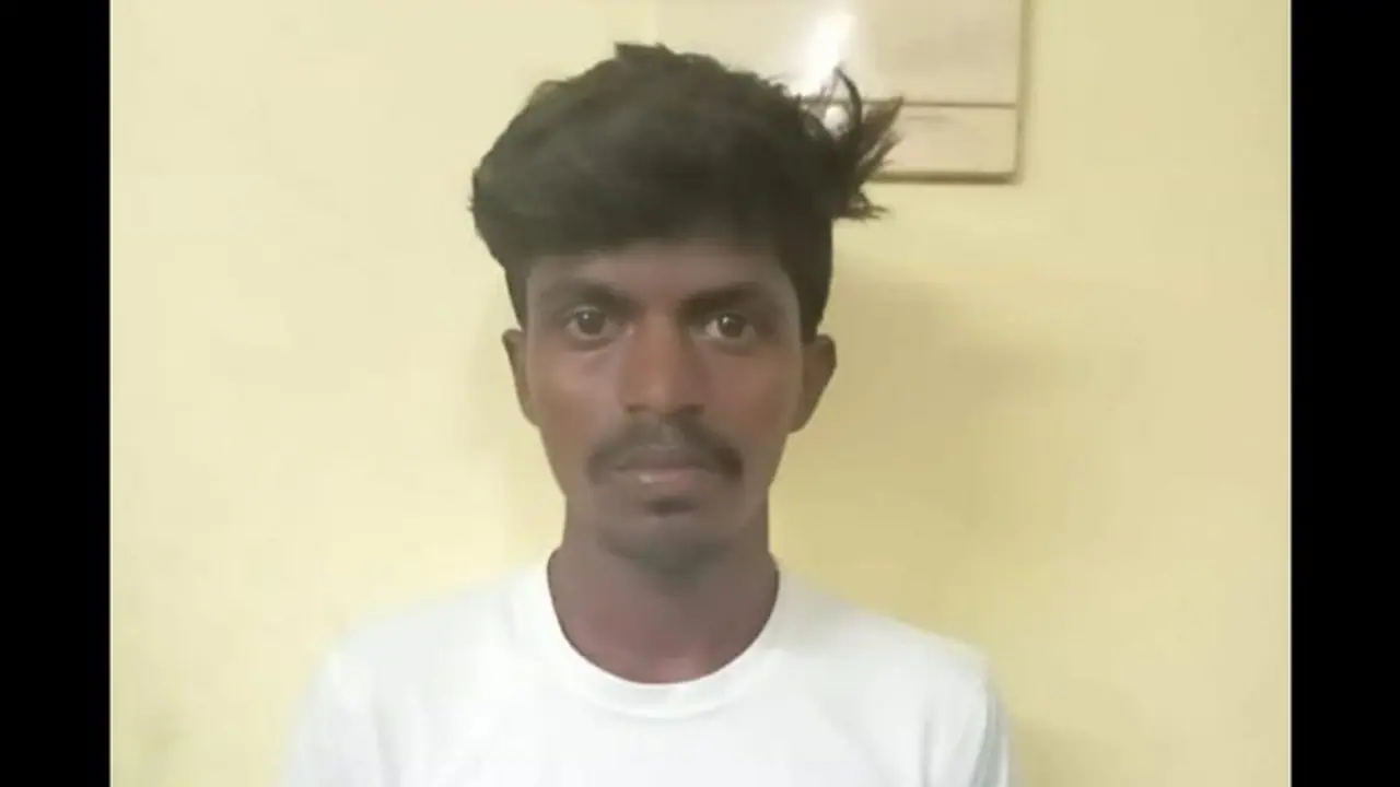 தூத்துக்குடியில் வருங்கால மாமனாருக்கு ஸ்கெட்ச் போட்ட வாலிபர்; கச்சிதமாக முடித்த மனைவி, மகள்கள் தூத்துக்குடியில் வருங்கால மாமனாருக்கு ஸ்கெட்ச் போட்ட வாலிபர்; கச்சிதமாக முடித்த மனைவி, மகள்கள்