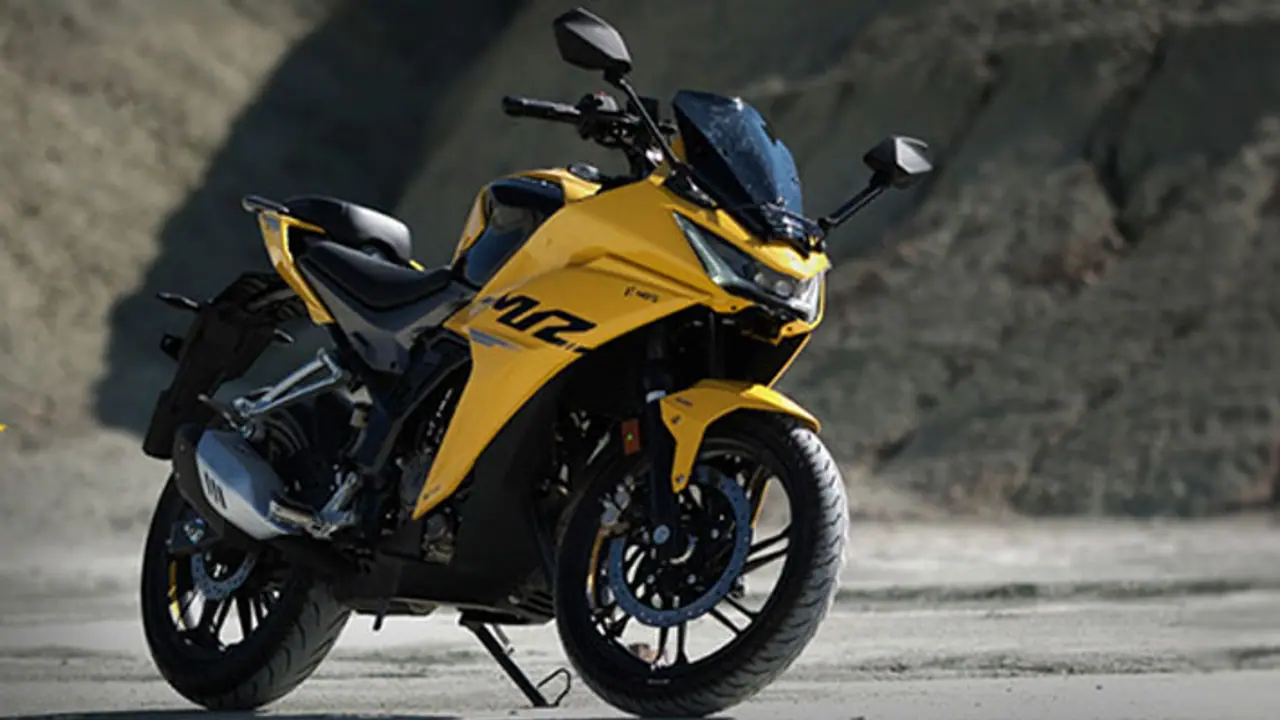 Hero Karizma XMR 210 