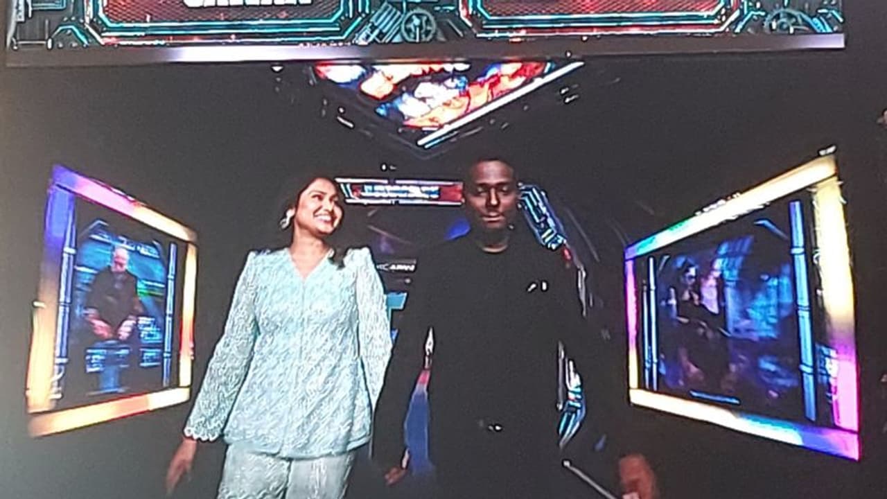 மனைவி கர்ப்பம்... மருத்துவர் சொன்ன விஷயம்! படப்பிடிப்பை நிறுத்த சொன்ன ஷாருக்கான்! கண் கலங்க வைத்த அட்லீ! மனைவி கர்ப்பம்... மருத்துவர் சொன்ன விஷயம்! படப்பிடிப்பை நிறுத்த சொன்ன ஷாருக்கான்! கண் கலங்க வைத்த அட்லீ!