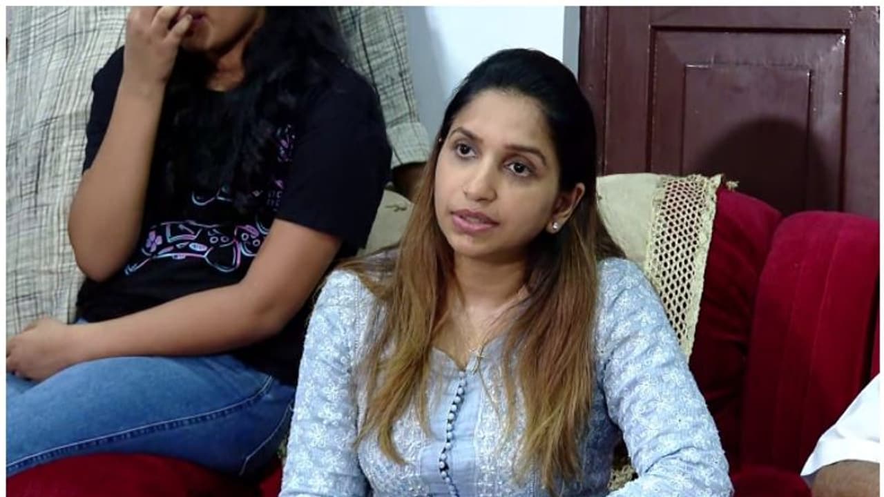 'തന്‍റെ പേര് പറഞ്ഞ് അധിക്ഷേപിക്കുന്നത് ഉമ്മൻചാണ്ടിയെ, പോസ്റ്റുകൾ കട്ടുമുടിച്ചുവെന്ന രീതിയിൽ'; അച്ചു ഉമ്മൻ