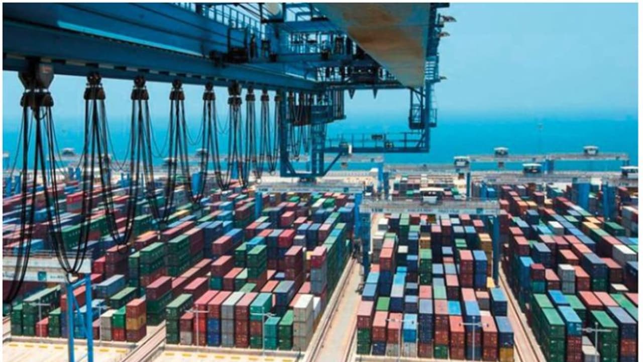 എണ്ണയിതര വ്യാപാരത്തിൽ കുതിച്ച് യുഎഇ; പ്രധാന വ്യാപാര പങ്കാളി ചൈന എണ്ണയിതര വ്യാപാരത്തിൽ കുതിച്ച് യുഎഇ; പ്രധാന വ്യാപാര പങ്കാളി ചൈന