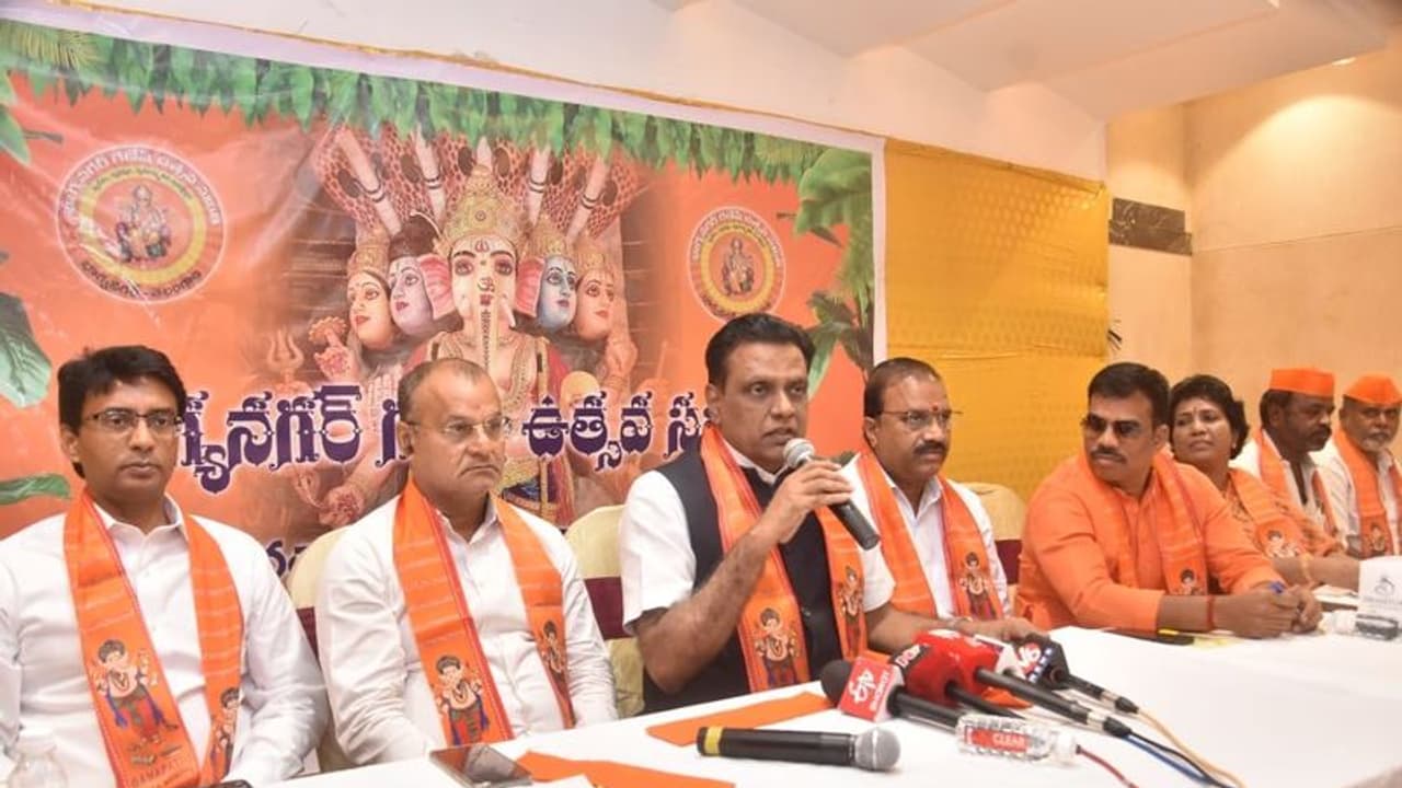 ఖైరతాబాద్ పేరును గణేష్పురిగా మార్చాలి : హైదరాబాద్ బీజేపీ నాయకుడు ఖైరతాబాద్ పేరును గణేష్పురిగా మార్చాలి : హైదరాబాద్ బీజేపీ నాయకుడు