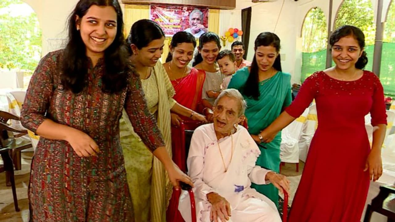  116 ാം വയസിലെ മറിയാമ്മ മുത്തശ്ശിയുടെ പിറന്നാൾ ദിനം; പറയാനുണ്ട് കഥകളേറെ!