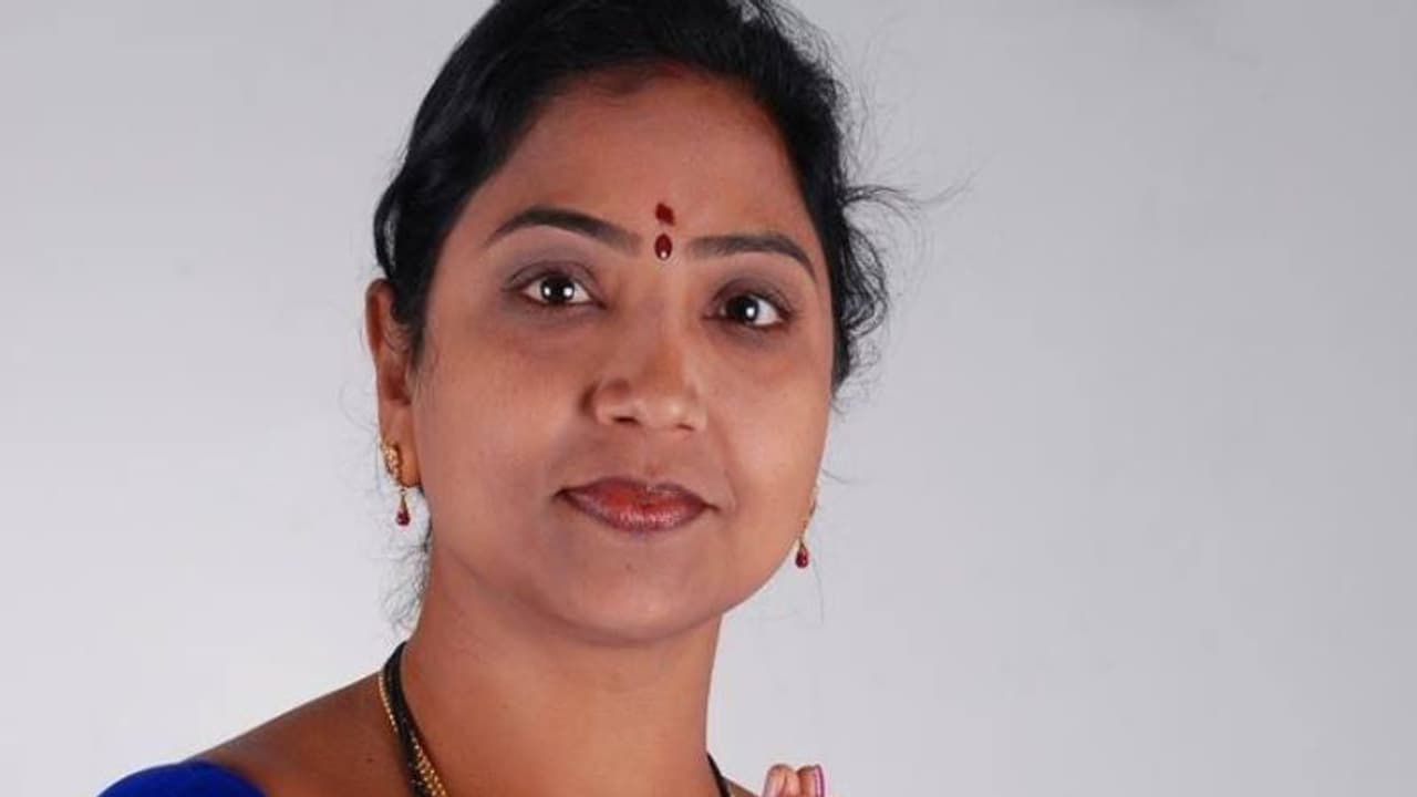 బెదిరింపులకు భయపడం.. ఏ విచారణకైనా సిద్దం: బీఆర్ఎస్ సర్కార్‌పై రేఖా నాయక్