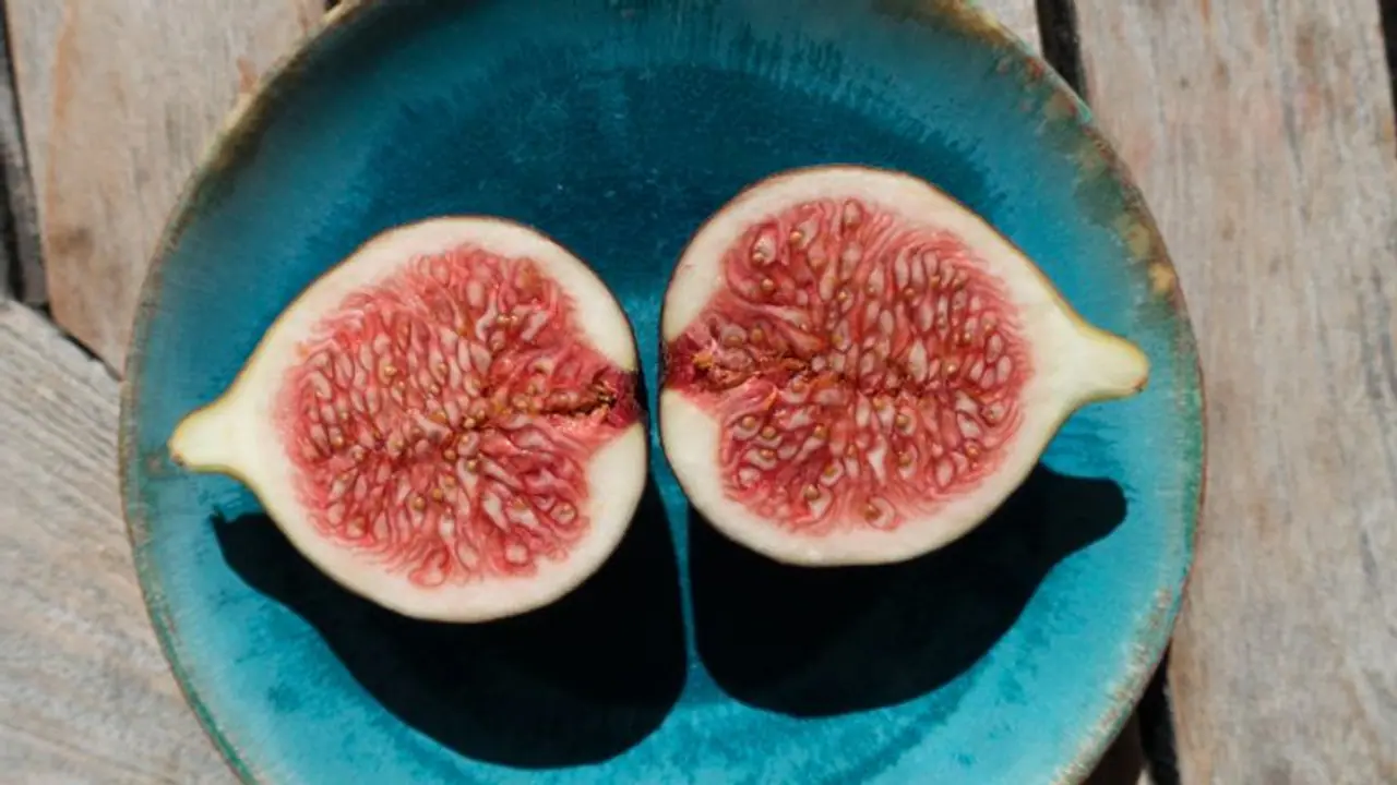 Health Secrets of Figs: 6 reasons to indulge in this nutrient packed fruit for a balanced lifestyle Health Secrets of Figs: 6 reasons to indulge in this nutrient packed fruit for a balanced lifestyle