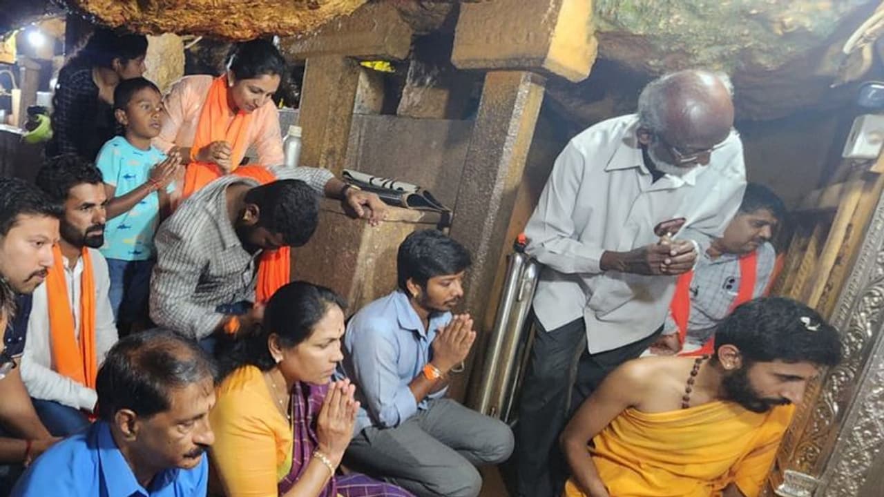 ದತ್ತಪೀಠವನ್ನ ಬೇಲಿ ರಹಿತ ಮಾಡುವುದೇ ನಮ್ಮ ಸಂಕಲ್ಪ: ಶೋಭಾ ಕರಂದ್ಲಾಜೆ ದತ್ತಪೀಠವನ್ನ ಬೇಲಿ ರಹಿತ ಮಾಡುವುದೇ ನಮ್ಮ ಸಂಕಲ್ಪ: ಶೋಭಾ ಕರಂದ್ಲಾಜೆ