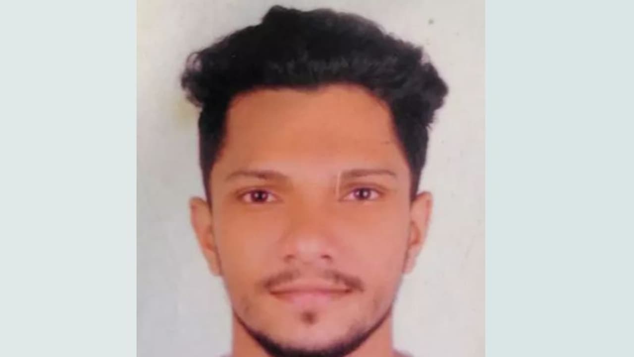 പ്രവാസി മലയാളി യുവാവ് ഹൃദയാഘാതം മൂലം മരിച്ചു പ്രവാസി മലയാളി യുവാവ് ഹൃദയാഘാതം മൂലം മരിച്ചു