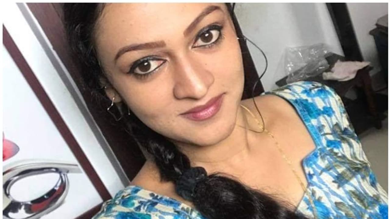 സീരിയൽ താരം അപർണ അന്തരിച്ചു