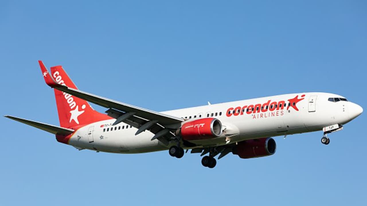 മറ്റ് യാത്രക്കാർക്ക് മനഃസമാധാനം വേണം; 'മുതിർന്നവർക്ക് മാത്ര' മായി പ്രത്യേക സ്ഥലം അനുവദിച്ച് വിമാനക്കമ്പനി ! മറ്റ് യാത്രക്കാർക്ക് മനഃസമാധാനം വേണം; 'മുതിർന്നവർക്ക് മാത്ര' മായി പ്രത്യേക സ്ഥലം അനുവദിച്ച് വിമാനക്കമ്പനി !