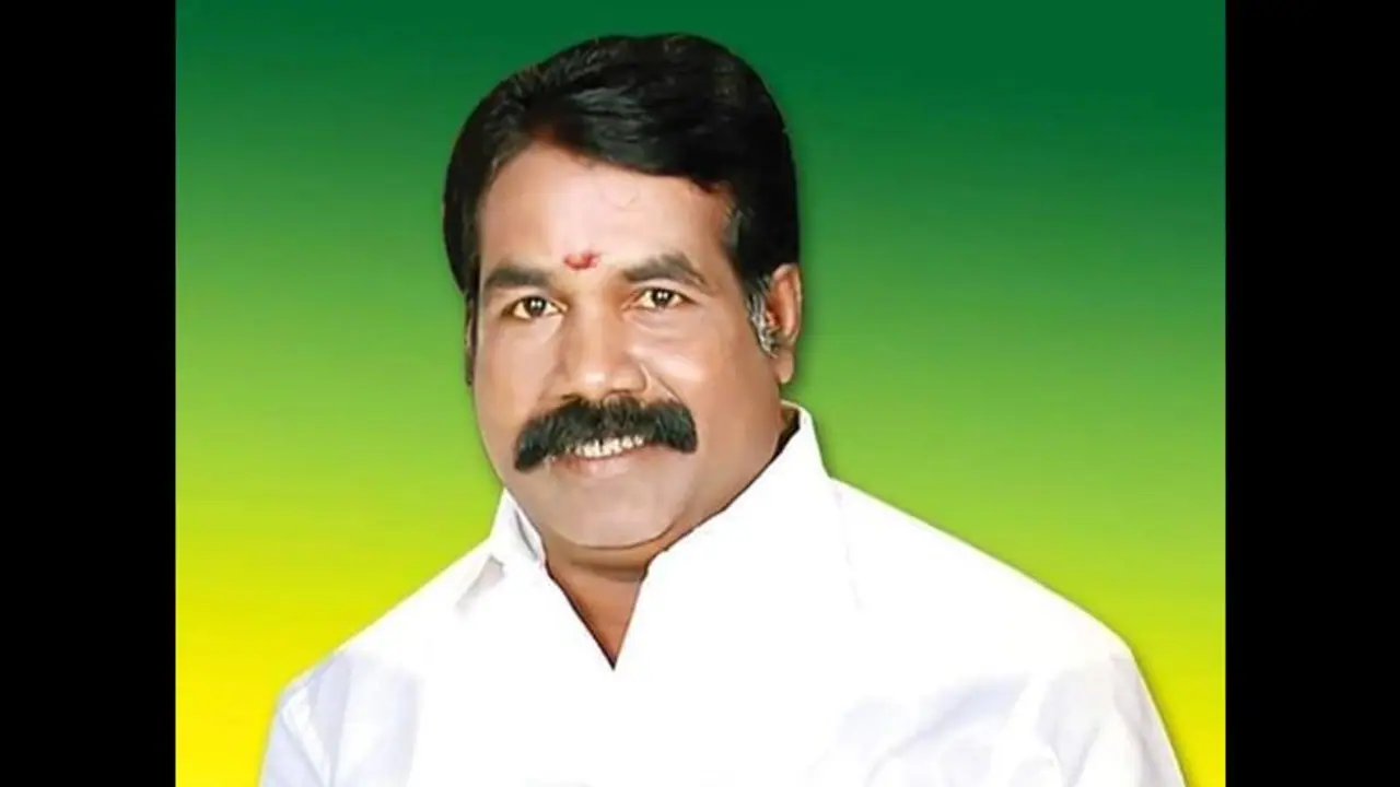 திருவாரூரில் அதிமுக பிரமுகர் வீட்டில் மத்திய குற்றப்புலனாய்வு அதிகாரிகள் அதிரடி சோதனை