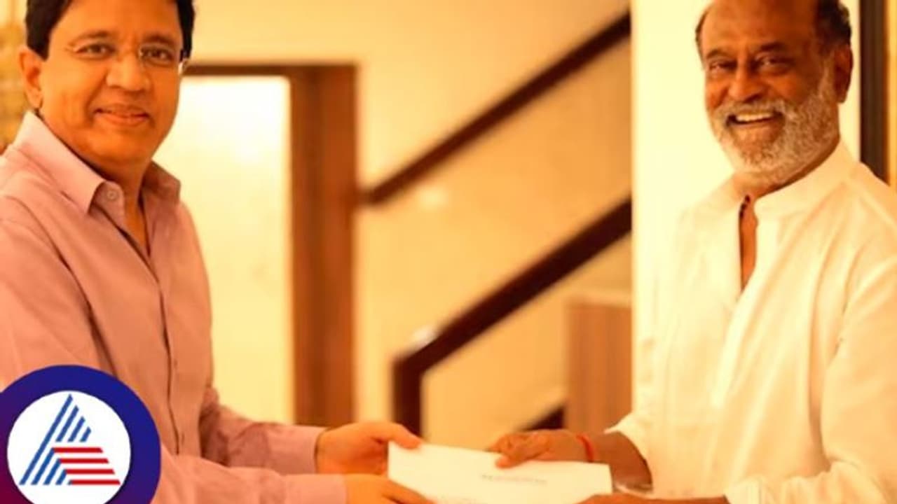 'ಜೈಲರ್' ಭರ್ಜರಿ ಕಲೆಕ್ಷನ್, ರಜನಿಕಾಂತ್ಗೆ ಚೆಕ್ ಹಸ್ತಾಂತರಿಸಿದ ಸನ್ ಪಿಕ್ಚರ್ಸ್ ; ಅಬ್ಬಾ ತಲೈವಾ ಸಂಭಾವನೆ ಇಷ್ಟೊಂದಾ? 'ಜೈಲರ್' ಭರ್ಜರಿ ಕಲೆಕ್ಷನ್, ರಜನಿಕಾಂತ್ಗೆ ಚೆಕ್ ಹಸ್ತಾಂತರಿಸಿದ ಸನ್ ಪಿಕ್ಚರ್ಸ್ ; ಅಬ್ಬಾ ತಲೈವಾ ಸಂಭಾವನೆ ಇಷ್ಟೊಂದಾ?