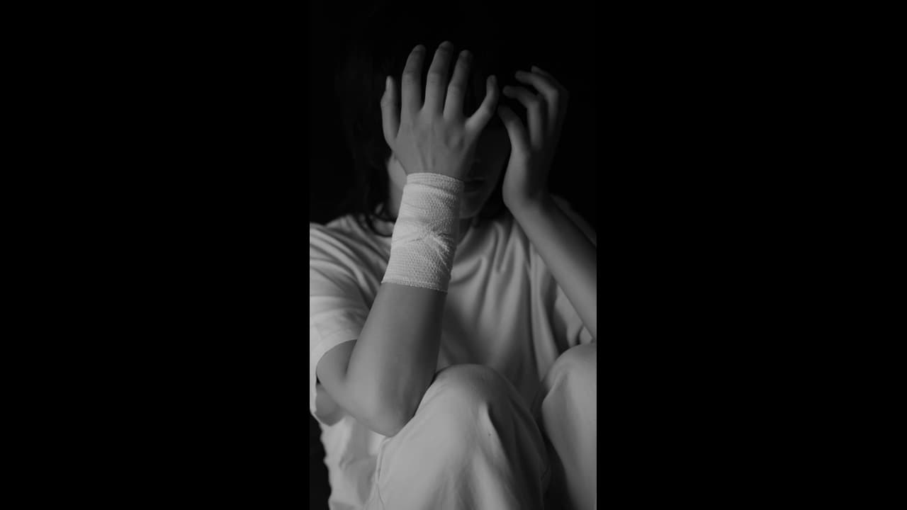 ಕಲಘಟಗಿಯಲ್ಲಿ ಲವ್ ಜಿಹಾದ್?: ಮತಾಂತರಿಸಿ ಹಿಂದೂ ಮಹಿಳೆ ಮೇಲೆ ಮುಸ್ಲಿಂ ವ್ಯಕ್ತಿ ಹಲ್ಲೆ..!