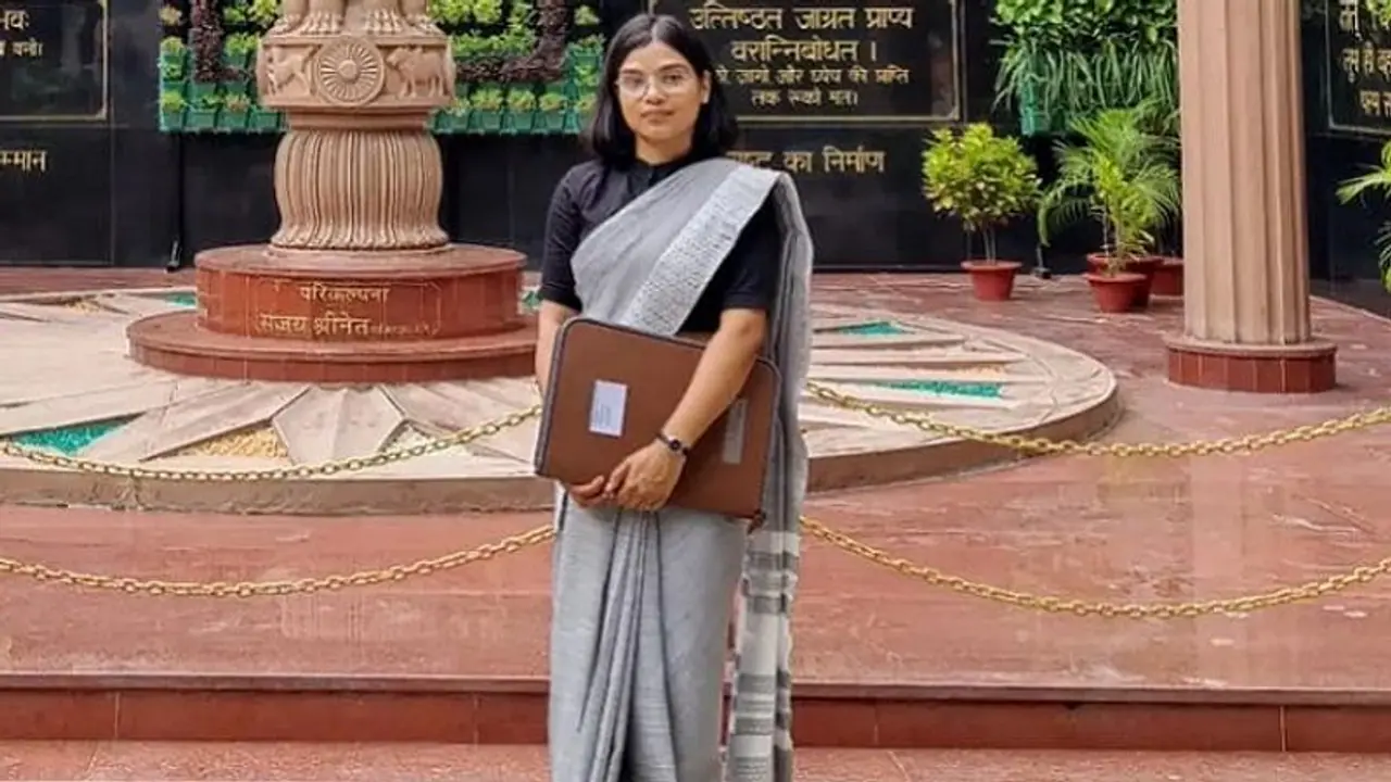 Learning strategies of UPPSC J 2022 third topper, Rashmi Singh, will help aspirants achieve their goals