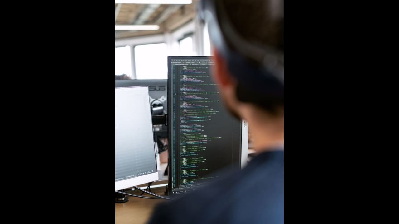 ಹೂಡಿಕೆ, ಸಾಲ, ಉದ್ಯೋಗ ಆಫರ್, ಬೆಂಗೂರಿನಲ್ಲಿ 357 ಕೋಟಿ ರೂ ವಂಚನೆ ಬಯಲಿಗೆ! ಹೂಡಿಕೆ, ಸಾಲ, ಉದ್ಯೋಗ ಆಫರ್, ಬೆಂಗೂರಿನಲ್ಲಿ 357 ಕೋಟಿ ರೂ ವಂಚನೆ ಬಯಲಿಗೆ!