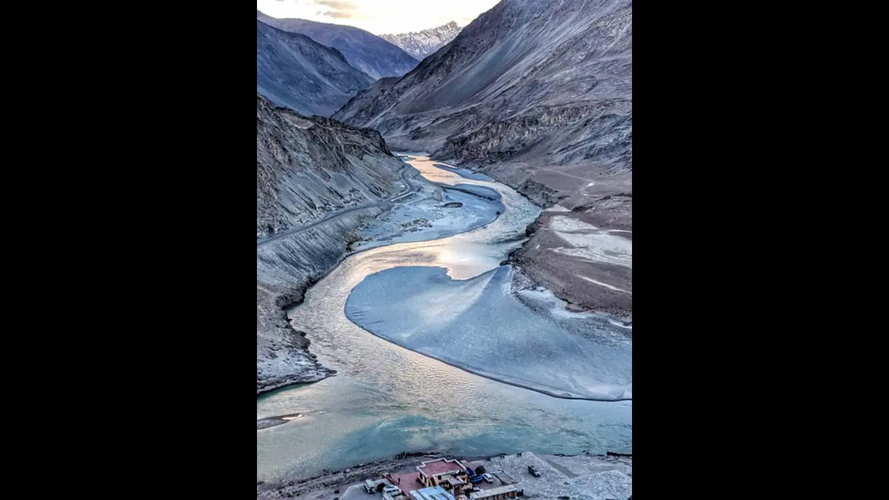 Flash floods in Ladakh claim lives of five Indian Army soldiers during tank exercise Flash floods in Ladakh claim lives of five Indian Army soldiers during tank exercise