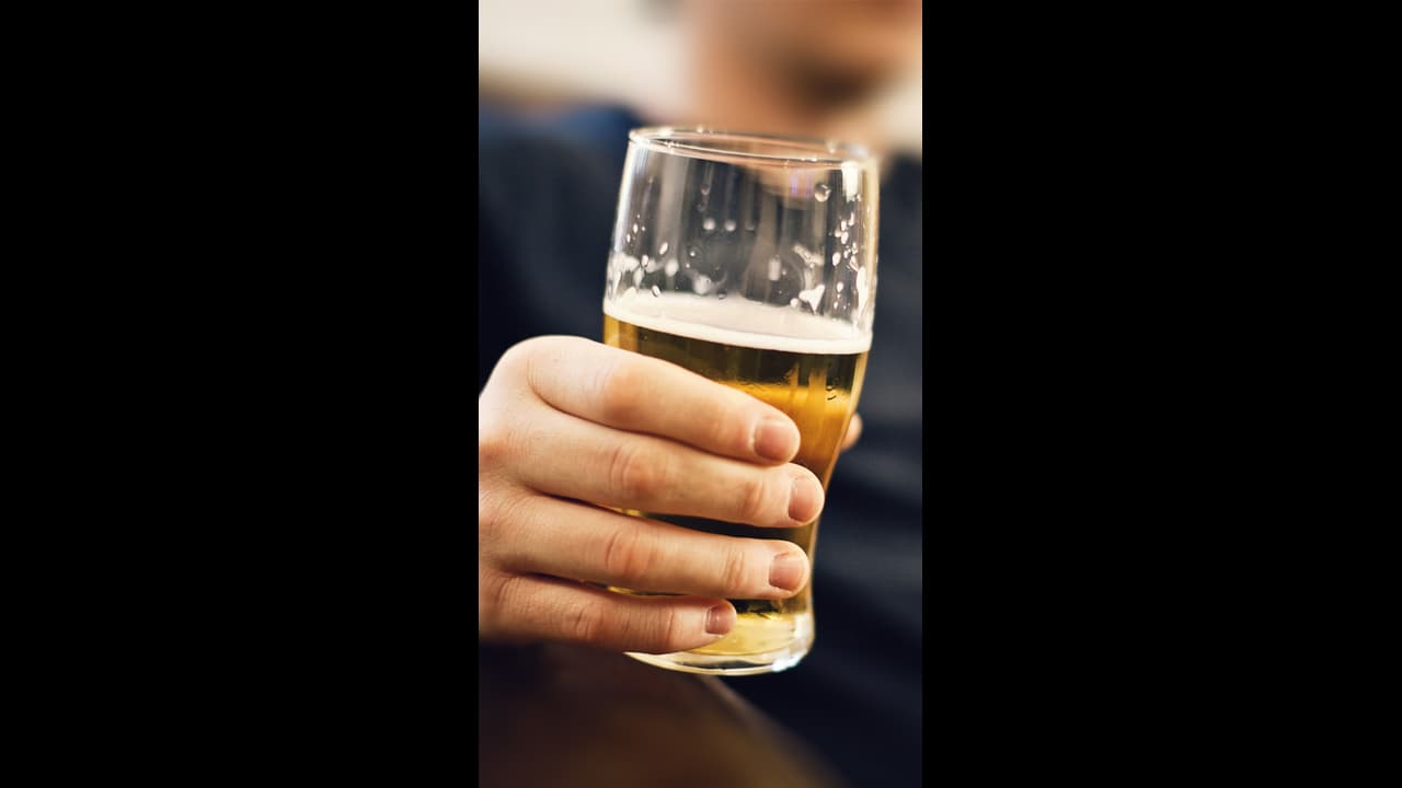 ತಿಪಟೂರು ನಗರದಲ್ಲಿ ಮದ್ಯ ಮಾರಾಟ ನಿಷೇಧ ತಿಪಟೂರು ನಗರದಲ್ಲಿ ಮದ್ಯ ಮಾರಾಟ ನಿಷೇಧ