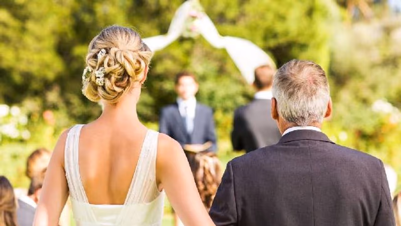 മകൾ കല്യാണത്തിന് ക്ഷണിച്ചില്ല, പക്ഷേ സാമ്പത്തികസഹായം ചോദിച്ചു, പോസ്റ്റുമായി അച്ഛൻ