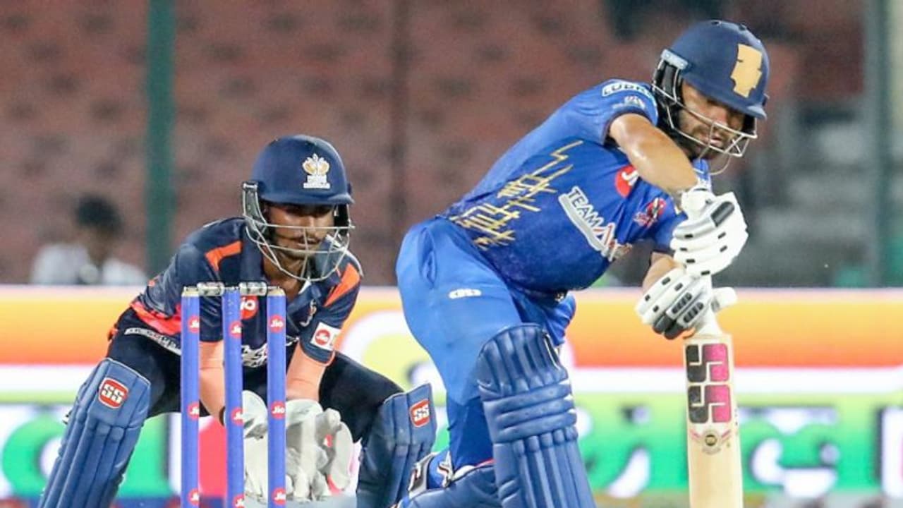 Rinku Singh: ஹாட்ரிக் சிக்ஸர் அடித்து சூப்பர் ஓவர் ஹீரோவான ரிங்கு சிங்! Rinku Singh: ஹாட்ரிக் சிக்ஸர் அடித்து சூப்பர் ஓவர் ஹீரோவான ரிங்கு சிங்!