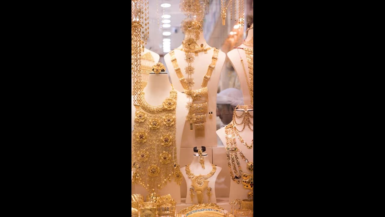 Gold Silver Price Today: ಭಾನುವಾರ ಆಭರಣ ಕೊಳ್ಳೋ ಪ್ಲ್ಯಾನ್‌ ಇದ್ಯಾ? ಚಿನ್ನ, ಬೆಳ್ಳಿ ಬೆಲೆ ವಿವರ ಹೀಗಿದೆ..