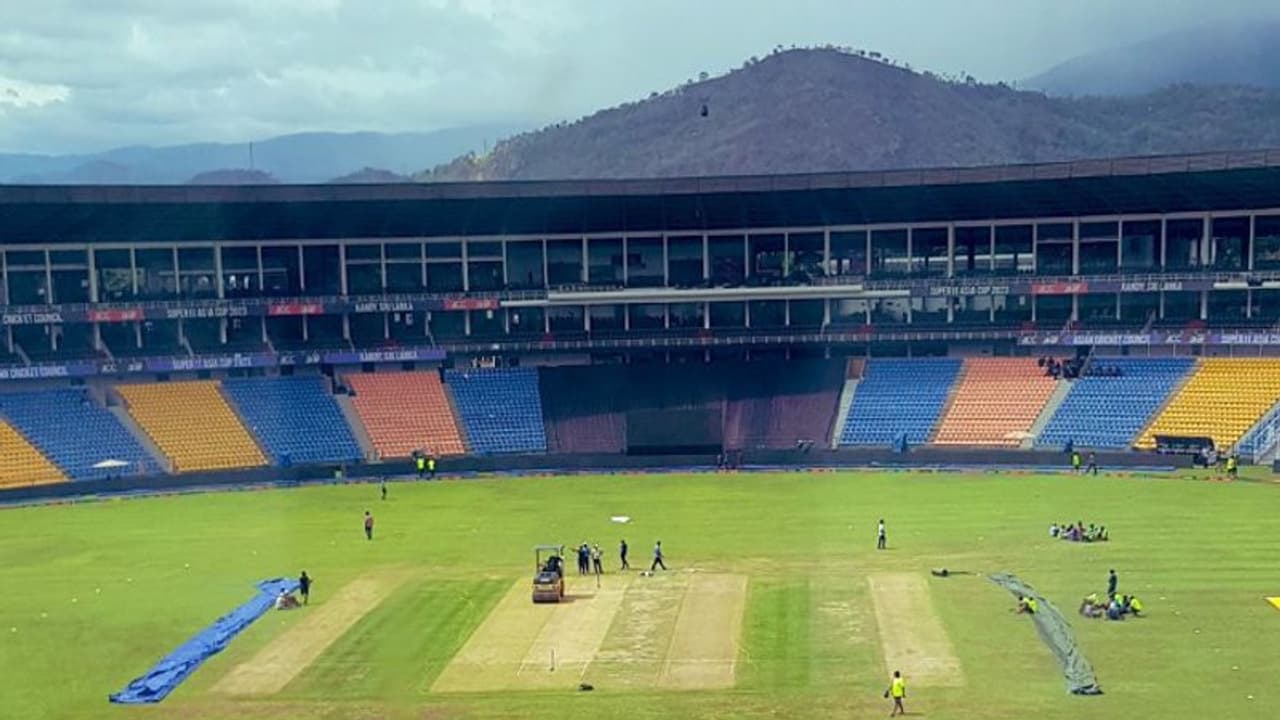 ഇന്ത്യ പാക് പോരില്‍ മഴ കളിക്കുമോ? നിര്‍ണായക കാലാവസ്ഥ വിവരങ്ങള്‍ പുറത്തുവിട്ട് വസിം അക്രം