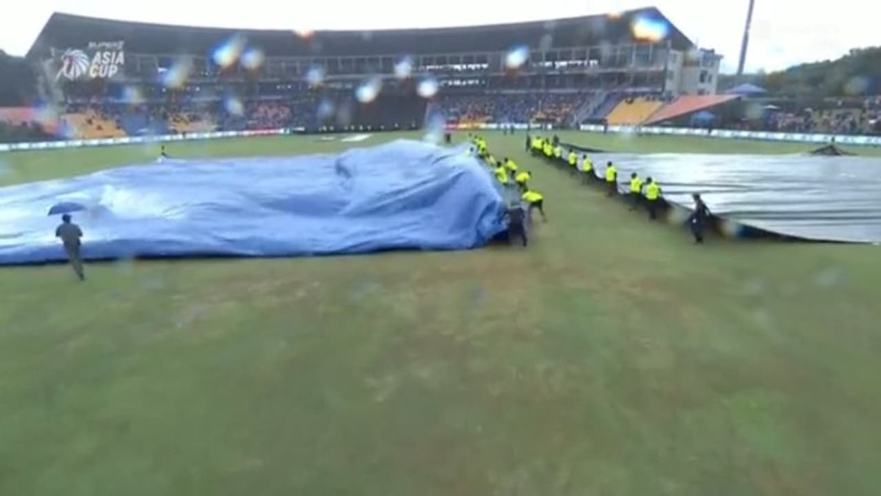 Asia Cup 2023: ಉತ್ತಮ ಆರಂಭ ಪಡೆದ ಭಾರತ; ಪಂದ್ಯಕ್ಕೆ ಮಳೆರಾಯ ಅಡ್ಡಿ Asia Cup 2023: ಉತ್ತಮ ಆರಂಭ ಪಡೆದ ಭಾರತ; ಪಂದ್ಯಕ್ಕೆ ಮಳೆರಾಯ ಅಡ್ಡಿ