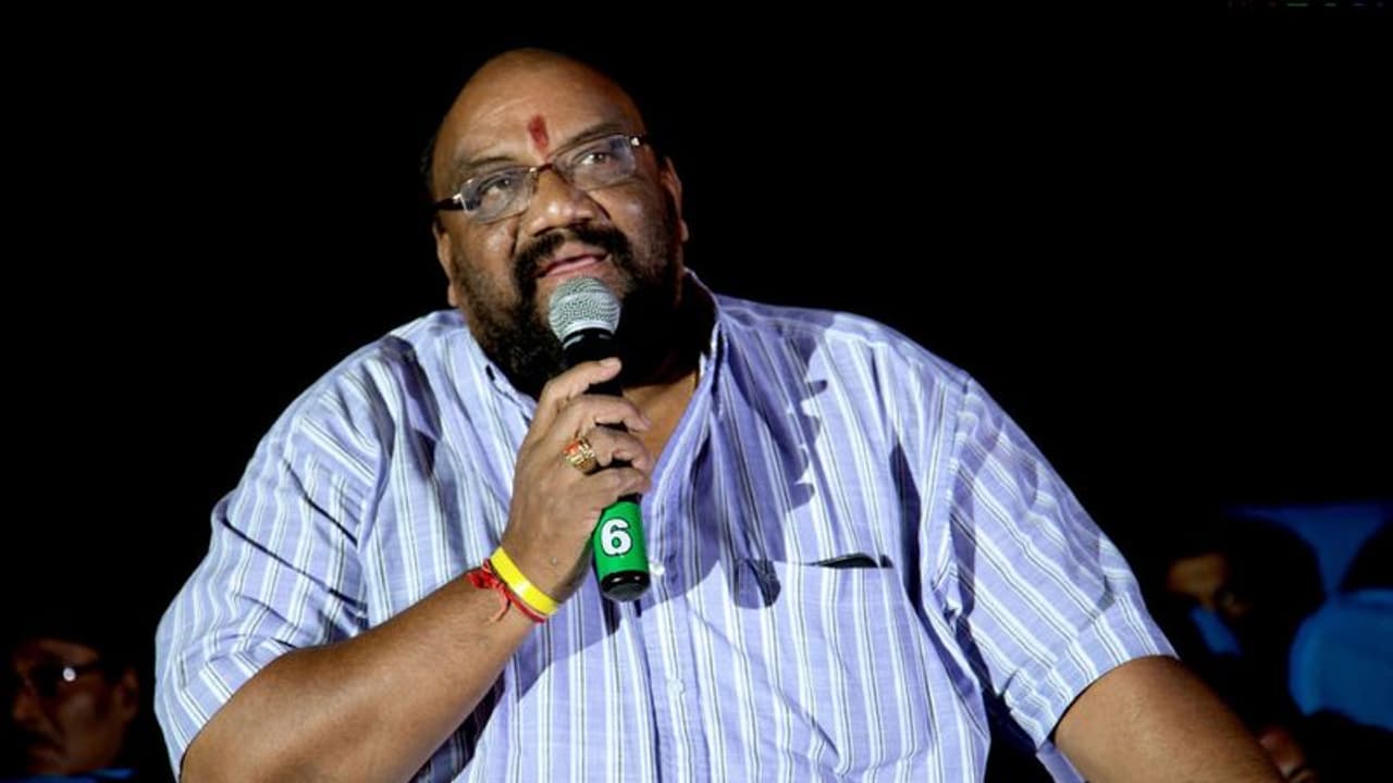 விடுதலை 2 படத்தை மறைமுகமாக தாக்கிய குணா இயக்குநர் – பார்ட் 2 படமே எடுக்க கூடாது: சந்தான பாரதி!