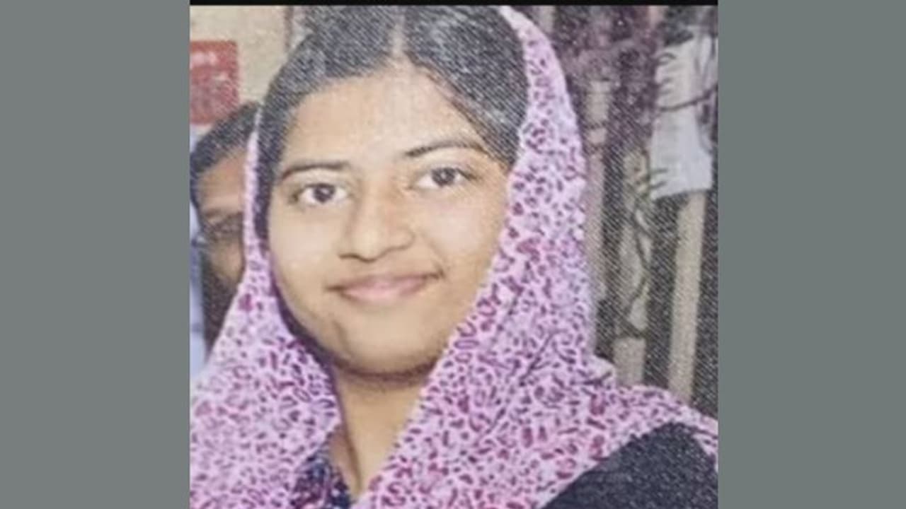 ഇടുക്കിയിൽ ഓണാവധി ആഘോഷിക്കാൻ കുടുംബത്തോടൊപ്പം എത്തിയ 21 കാരി കുഴഞ്ഞുവീണ് മരിച്ചു