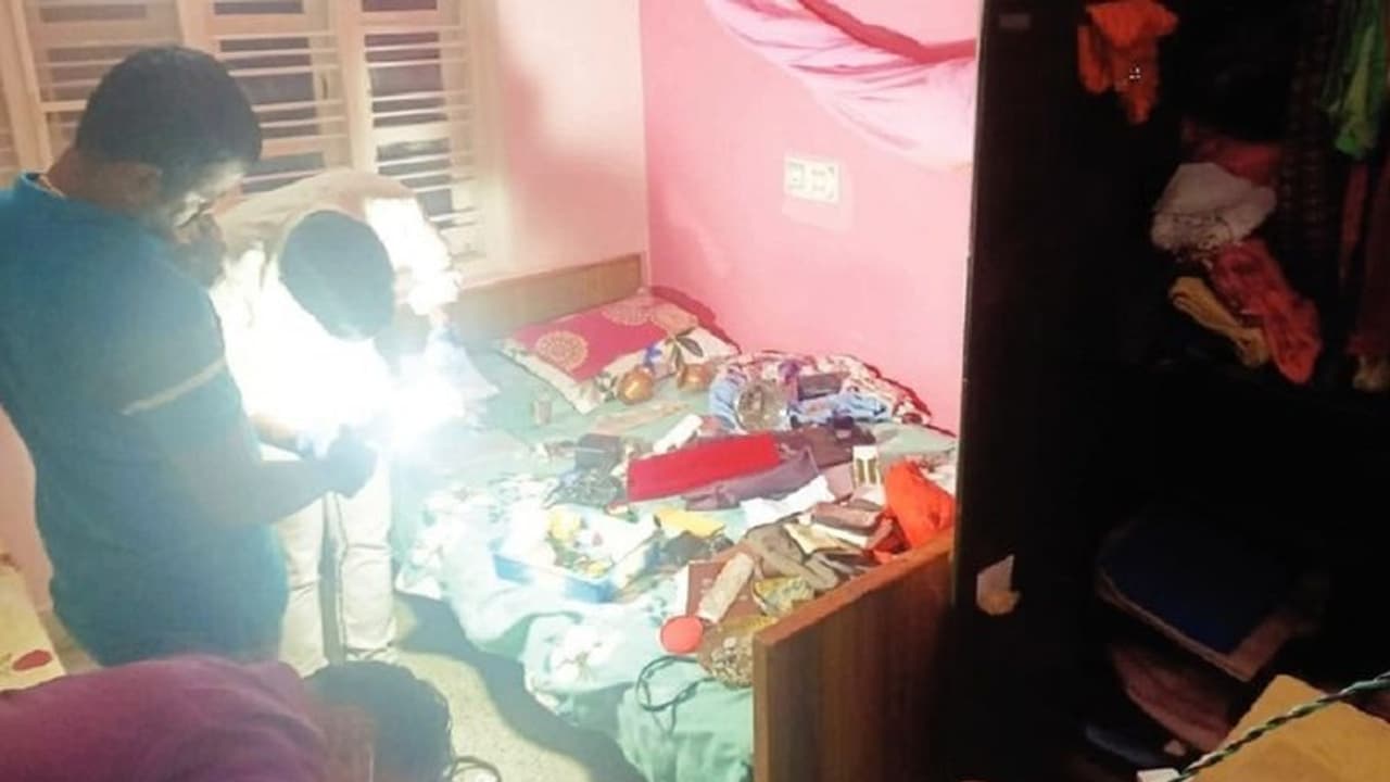 ಬೊಂಬೆನಾಡಲ್ಲಿ ಹೆಚ್ಚಿದ ಕಳ್ಳರ ಹಾವಳಿ: ಖದೀಮರ ಹಾಟ್ಸ್ಪಾಟ್ ಆದ ಚನ್ನಪಟ್ಟಣ ಬೊಂಬೆನಾಡಲ್ಲಿ ಹೆಚ್ಚಿದ ಕಳ್ಳರ ಹಾವಳಿ: ಖದೀಮರ ಹಾಟ್ಸ್ಪಾಟ್ ಆದ ಚನ್ನಪಟ್ಟಣ