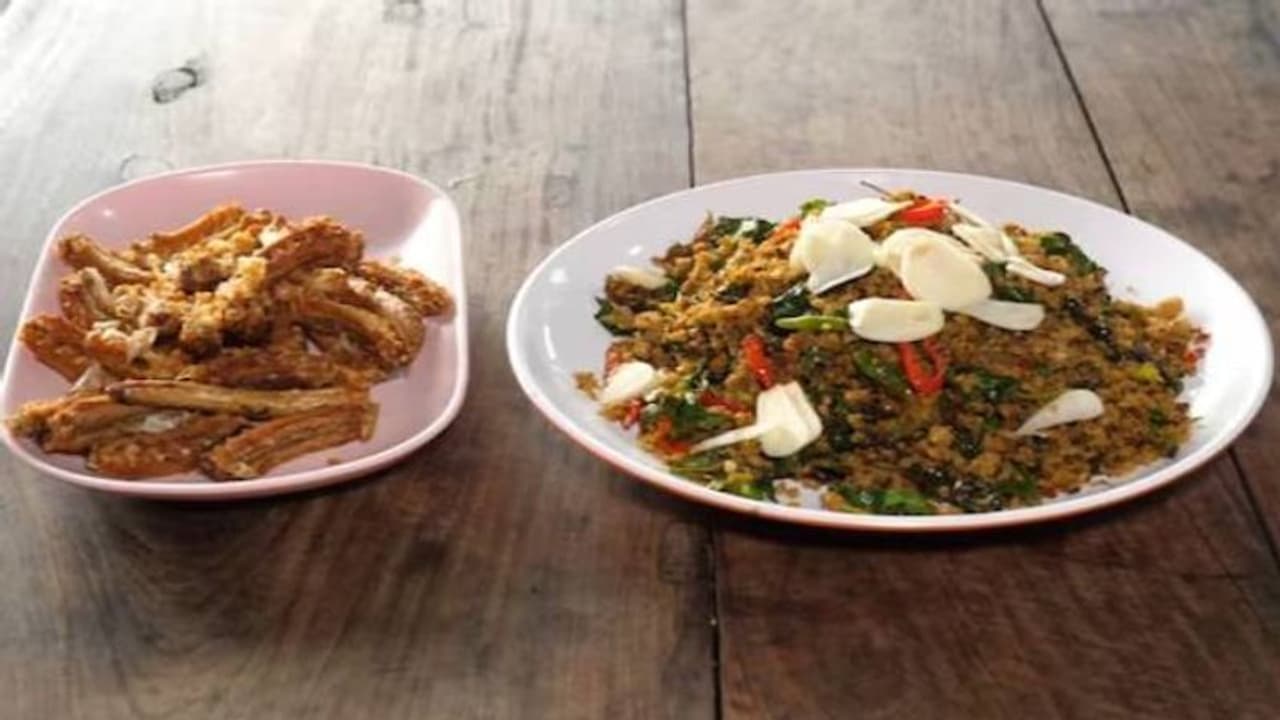 Viral video: രാജവെമ്പാലയെ പാകം ചെയ്‍ത് വിൽക്കുന്ന റെസ്റ്റോറന്റ്, വൈറലായി കുക്കിം​ഗ് വീഡിയോ