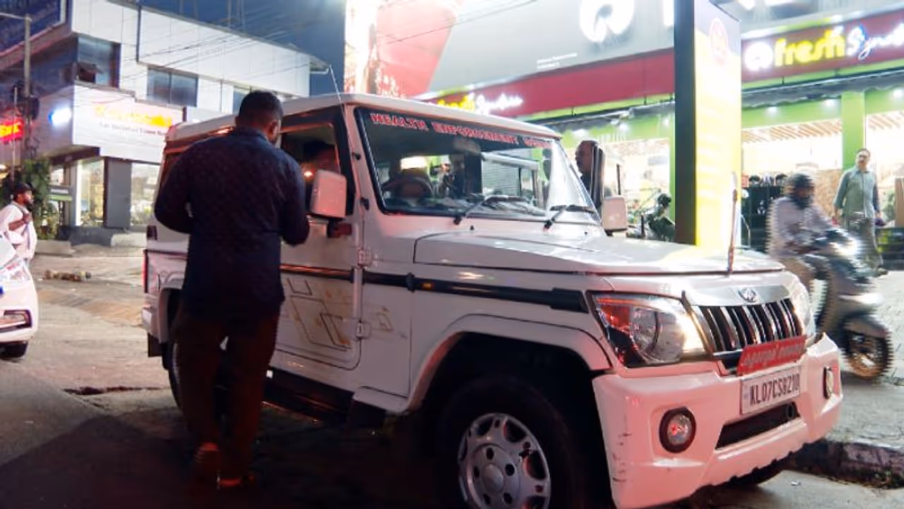 എക്സ്പയറി കഴിഞ്ഞ കേക്കും പൂപ്പല് കയറിയ ബ്രെഡും... പ്രമുഖ സൂപ്പര്മാര്ക്കറ്റിലെ പരിശോധനയില് കണ്ടെത്തിയത് എക്സ്പയറി കഴിഞ്ഞ കേക്കും പൂപ്പല് കയറിയ ബ്രെഡും... പ്രമുഖ സൂപ്പര്മാര്ക്കറ്റിലെ പരിശോധനയില് കണ്ടെത്തിയത്