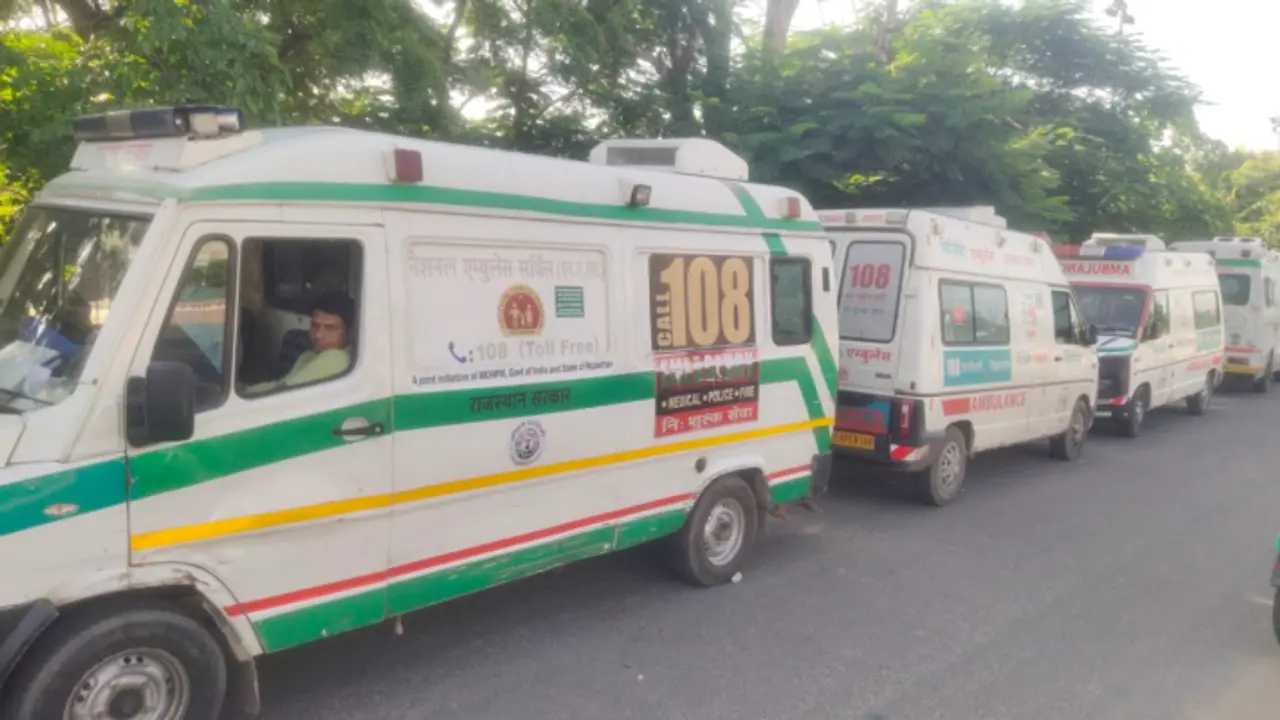 Karnataka: Employees of 108 Ambulance service announce strike from today 8pm over unpaid wages