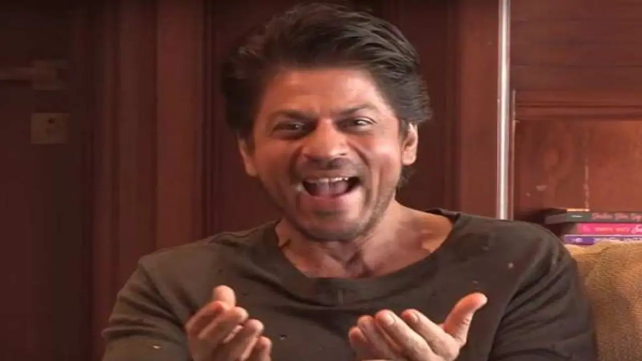 കാമുകിക്കൊപ്പം ജവാന് കാണാന് ഫ്രീടിക്കറ്റ് തരുമോ? ആരാധകന്റെ ആവശ്യത്തിന് ഷാരൂഖിന്റെ കിടിലന് മറുപടി.! കാമുകിക്കൊപ്പം ജവാന് കാണാന് ഫ്രീടിക്കറ്റ് തരുമോ? ആരാധകന്റെ ആവശ്യത്തിന് ഷാരൂഖിന്റെ കിടിലന് മറുപടി.!