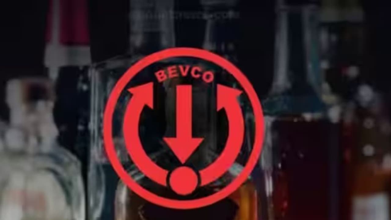 പൊന്നാനിയിൽ ബിവറേജ് ഔട്ട്ലെറ്റിനുനേരെ പെട്രോള്‍ ബോംബ് എറിഞ്ഞു; പ്രായപൂര്‍ത്തിയാകാത്ത 3 പേര്‍ അറസ്റ്റിൽ