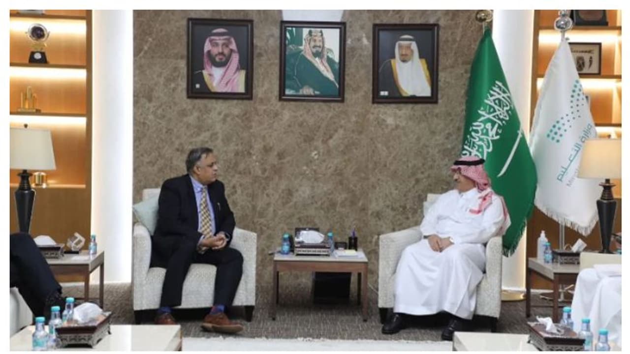 വിദ്യാഭ്യാസ രംഗത്ത് കൂടുതൽ സഹകരണം; സൗദി വിദ്യാഭ്യാസ മന്ത്രിയും ഇന്ത്യൻ അംബാസഡറും കൂടിക്കാഴ്ച നടത്തി