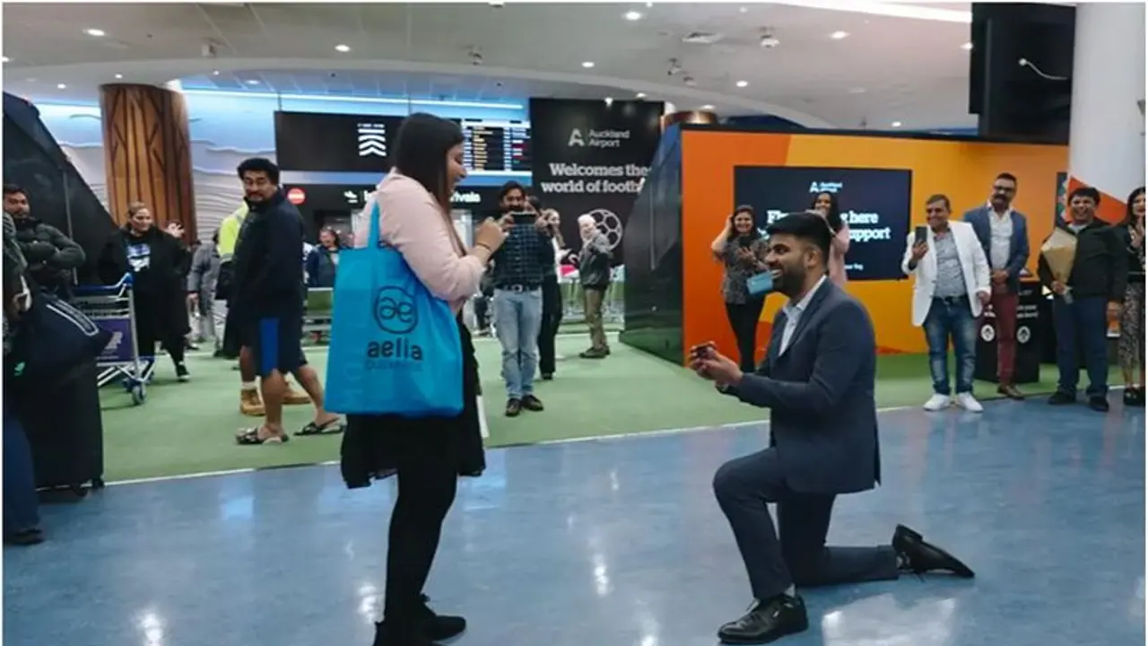 WATCH: Indian man's Bollywood style proposal to girlfriend at Auckland airport wins hearts WATCH: Indian man's Bollywood style proposal to girlfriend at Auckland airport wins hearts
