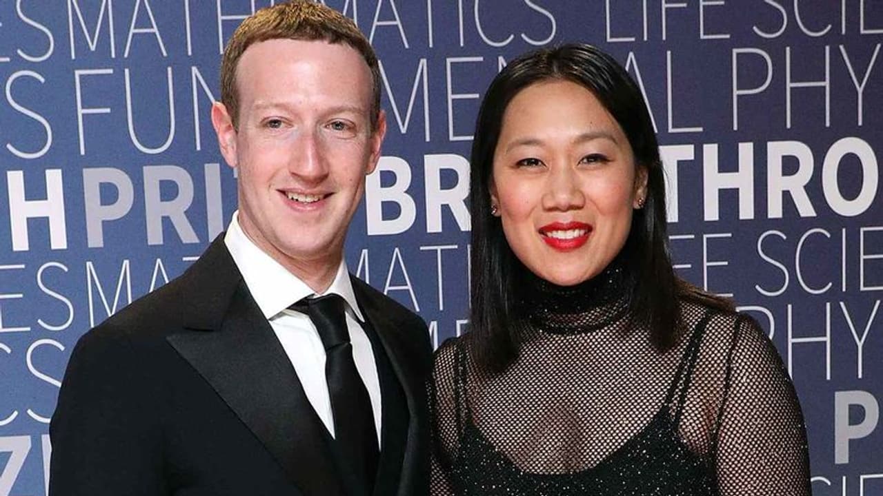 ಫೇಸ್ಬುಕ್ನ ಮಾರ್ಕ್ ಜುಕರ್ಬರ್ಗ್ ಈಗ ವಿಶ್ವದ 2ನೇ ಶ್ರೀಮಂತ ವ್ಯಕ್ತಿ! ಫೇಸ್ಬುಕ್ನ ಮಾರ್ಕ್ ಜುಕರ್ಬರ್ಗ್ ಈಗ ವಿಶ್ವದ 2ನೇ ಶ್ರೀಮಂತ ವ್ಯಕ್ತಿ!