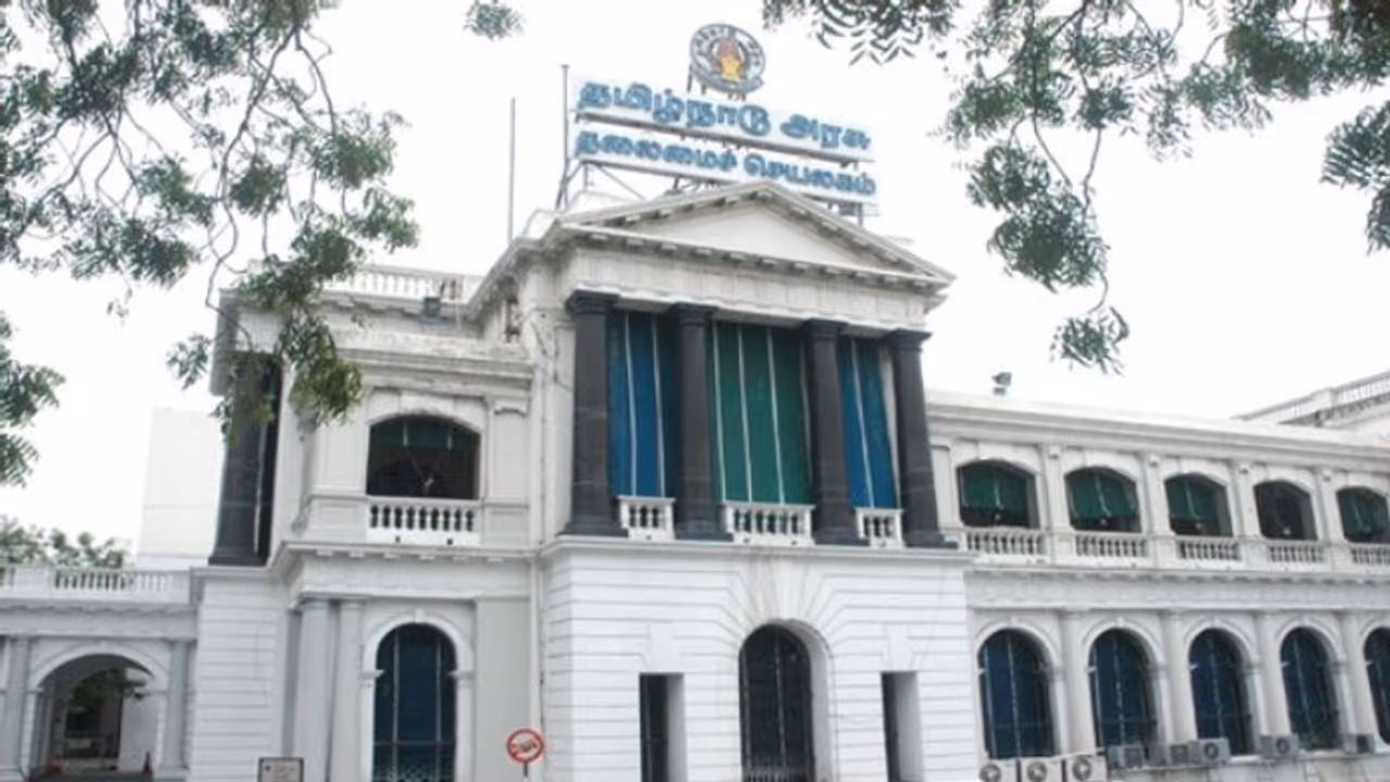 Breaking : அரசு கல்லூரிகள்.. கவுரவ விரிவுரையாளர்களுக்கு மாத மதிப்பூதியம் அதிகரிப்பு தமிழக அரசு அறிவிப்பு! Breaking : அரசு கல்லூரிகள்.. கவுரவ விரிவுரையாளர்களுக்கு மாத மதிப்பூதியம் அதிகரிப்பு தமிழக அரசு அறிவிப்பு!