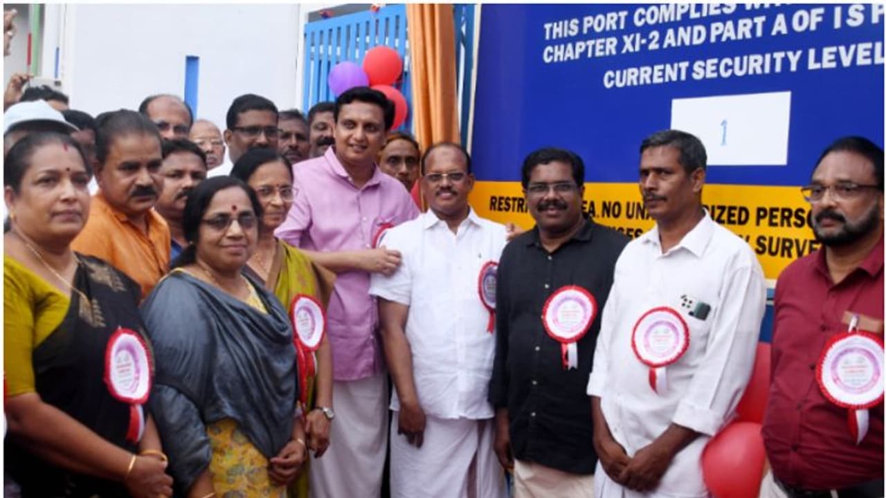 'കേരളത്തിന്‍റെ വലിയ കാൽവയ്പ്പ്', സംസ്ഥാനത്ത് 4 തുറമുഖങ്ങൾക്ക് ഐഎസ്‍പിഎസ് അംഗീകാരം; പ്രഖ്യാപനം നടത്തി മന്ത്രി