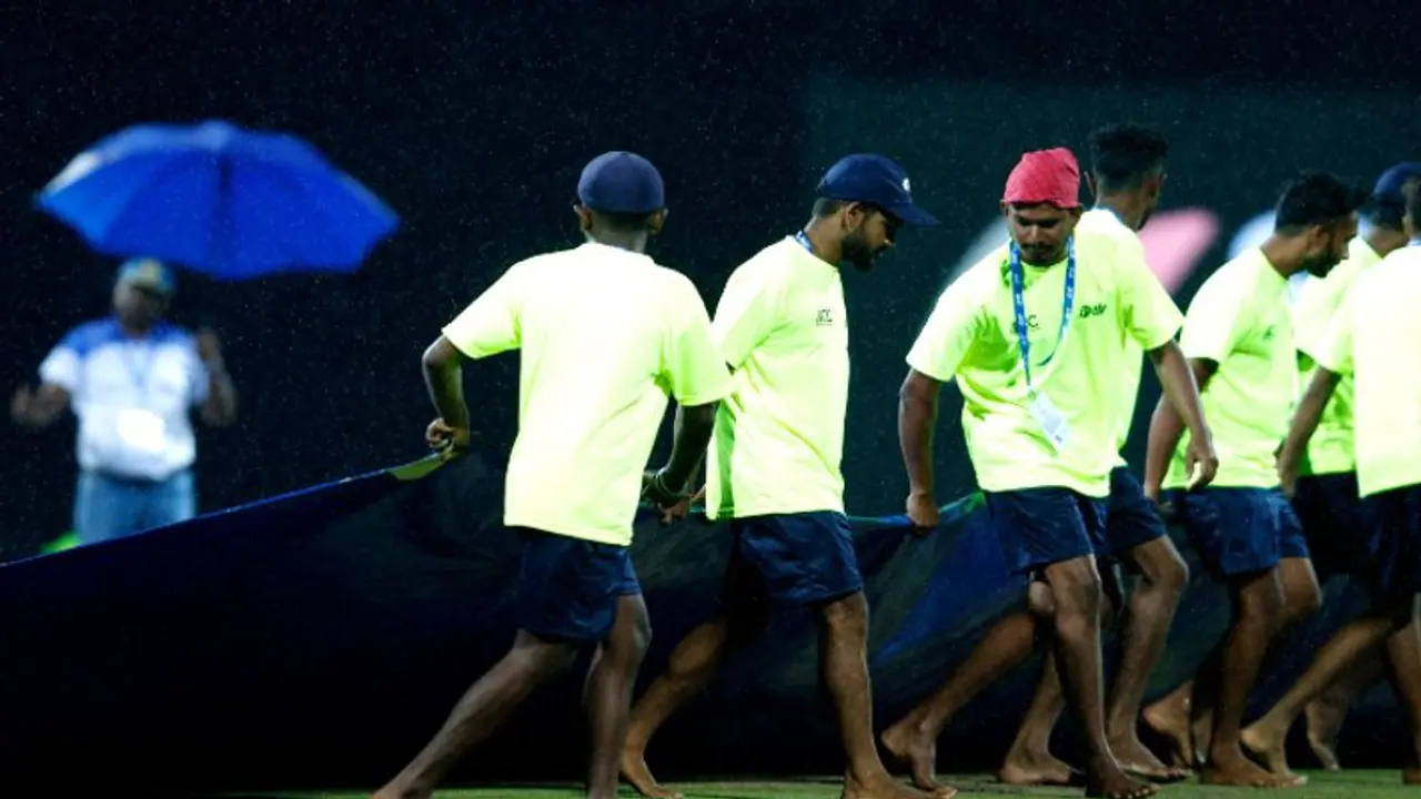 Rain:இரவு 10.20 மணிக்குள் போட்டி நடக்கவில்லை என்றால், போட்டி ரத்து, சூப்பர் 4 சுற்றுக்கு இந்தியா தகுதி பெறும்! Rain:இரவு 10.20 மணிக்குள் போட்டி நடக்கவில்லை என்றால், போட்டி ரத்து, சூப்பர் 4 சுற்றுக்கு இந்தியா தகுதி பெறும்!