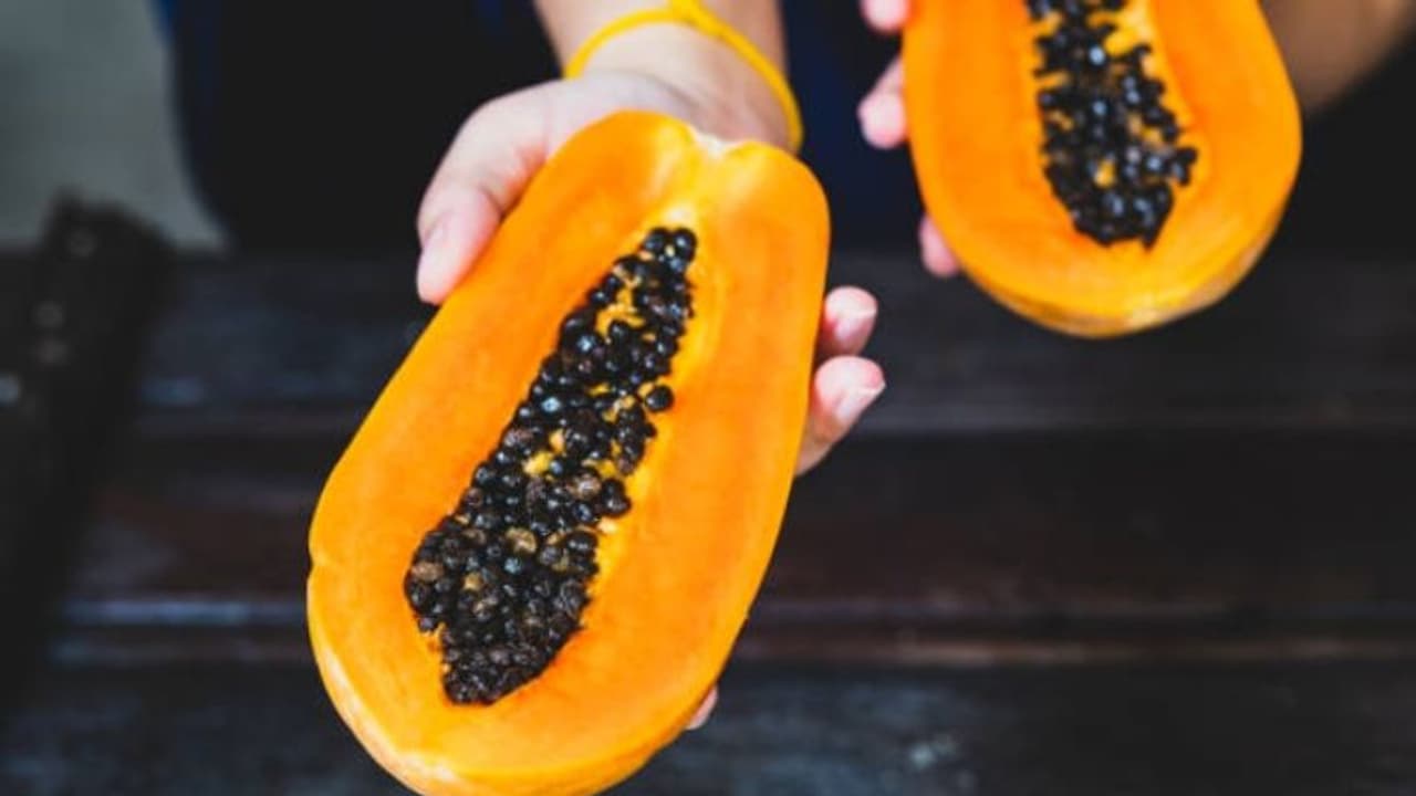 പപ്പായയുടെ കുരു വെറുതെ കളയേണ്ട; ഇങ്ങനെ ഉപയോഗിച്ചുനോക്കൂ...