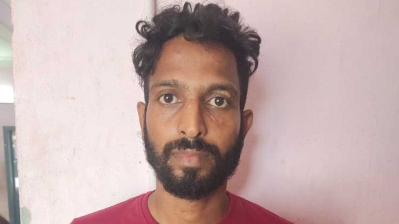 പൊലീസ് സ്റ്റേഷനില്‍ നിന്ന് തൊണ്ടിമുതലായ സ്വന്തം ബൈക്ക് കടത്തി; രണ്ട് മാസത്തിന് ശേഷം കള്ളൻ പിടിയില്‍