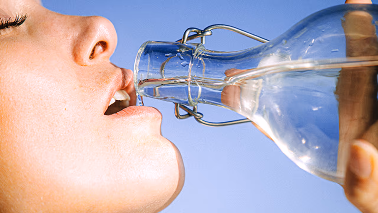 தண்ணீர் குடிப்பதால் இதய நோய்களை தடுக்க முடியும்.. எப்படி தெரியுமா? நிபுணர் சொன்ன ஆச்சர்ய தகவல்..