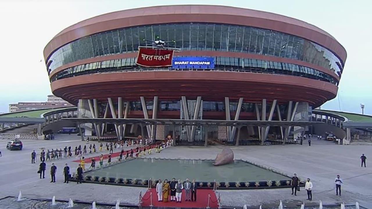 G20 India : டெல்லியில் ஜி20 மாநாடு நடக்கவிருக்கும் பாரத் மண்டபம் சில சுவாரசிய தகவல்கள் இதோ!! G20 India : டெல்லியில் ஜி20 மாநாடு நடக்கவிருக்கும் பாரத் மண்டபம் சில சுவாரசிய தகவல்கள் இதோ!!